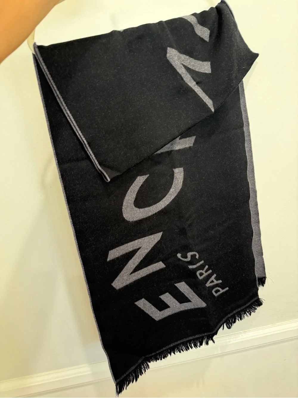 Givenchy chevron logo pattern wool scarf men women black grey Paris